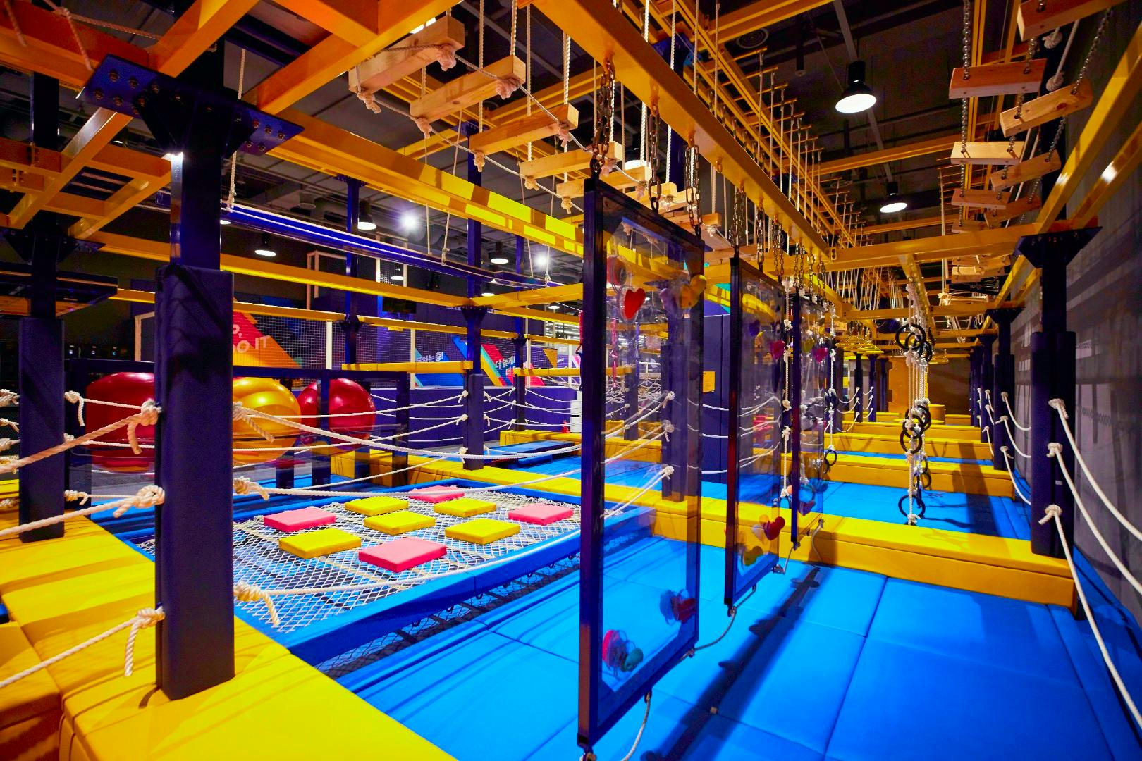 Vaunce Adventure Gangnam Trampoline Park: 2-Hr General Zone Pass + Sock Set - Photo 1 of 5